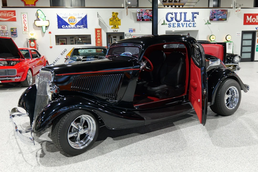 1934 Ford Model 18 & 40 - Image 2 of 21