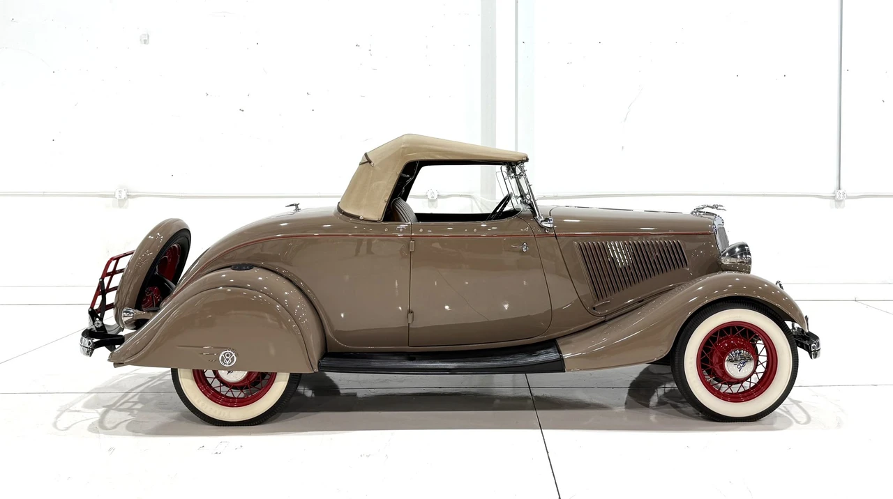 1934 Ford Model 18 & 40 - Image 22 of 31