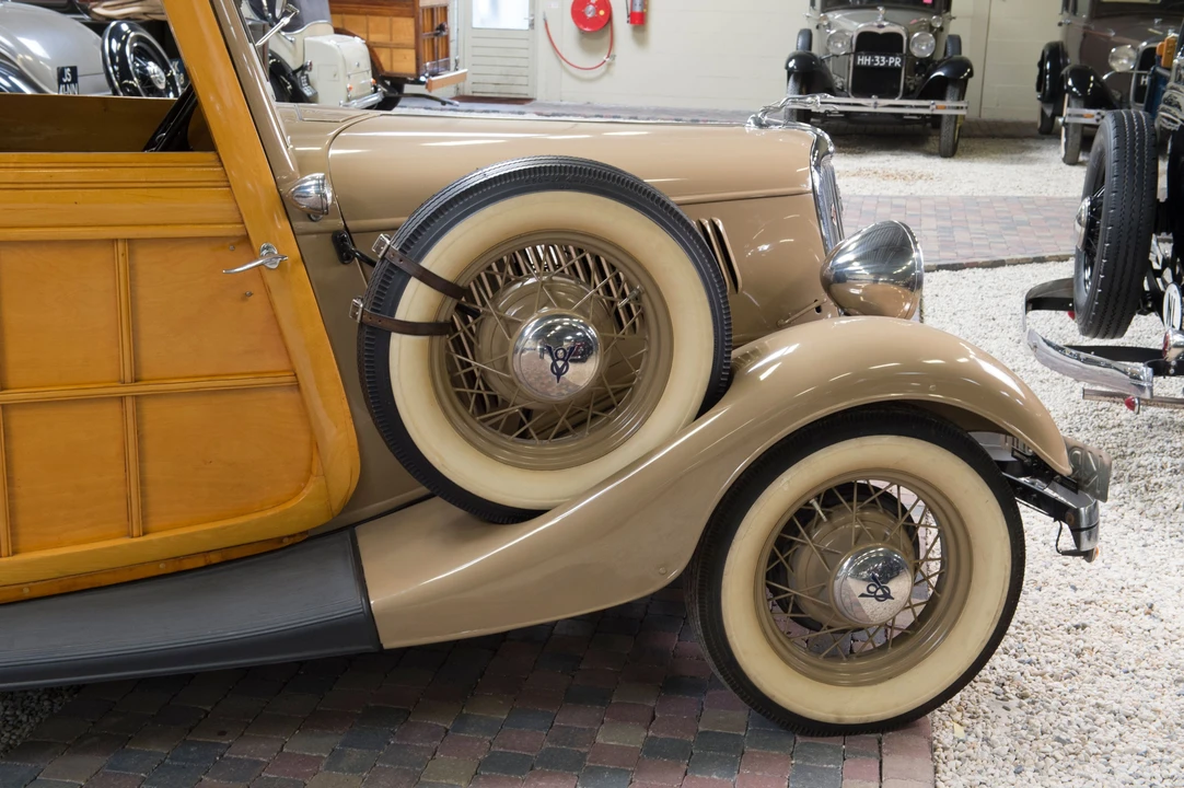 1934 Ford Model 18 & 40 - Image 2 of 8