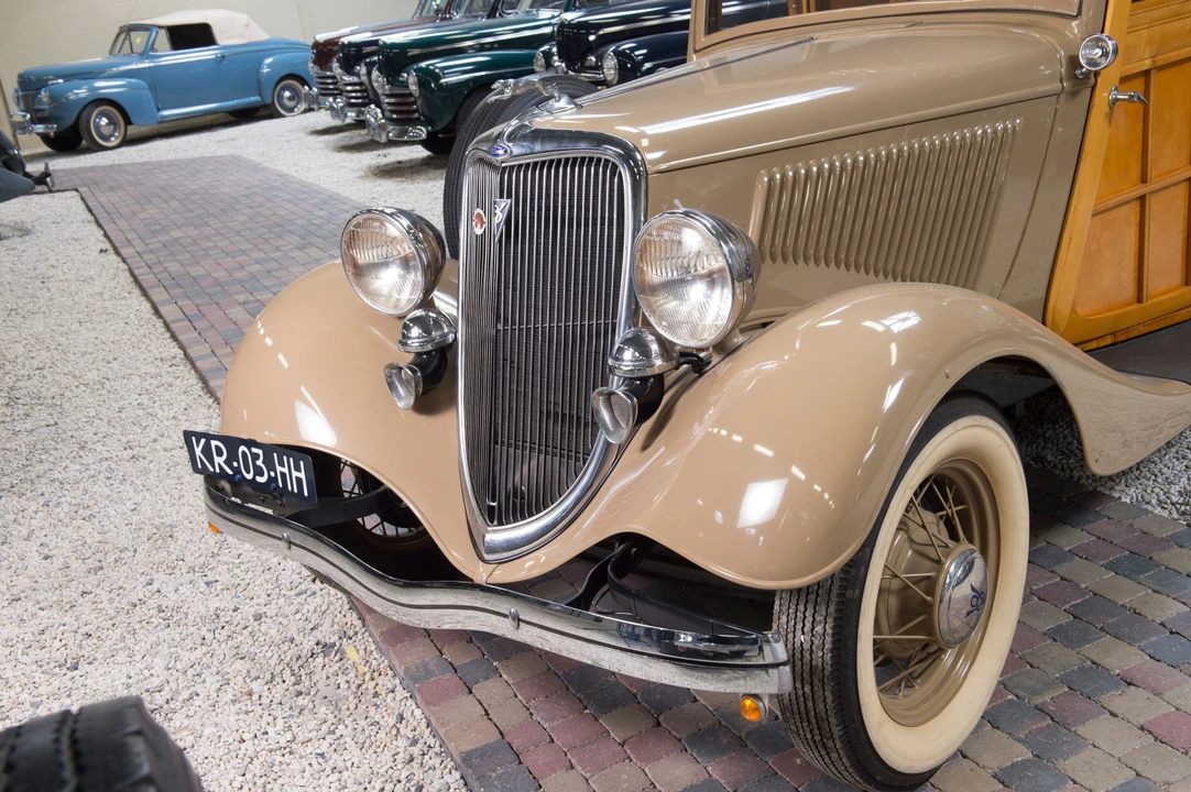 1934 Ford Model 18 & 40 - Image 5 of 8