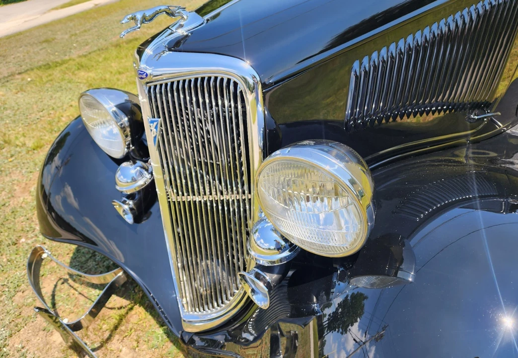 1934 Ford Model 18 & 40 - Image 10 of 21