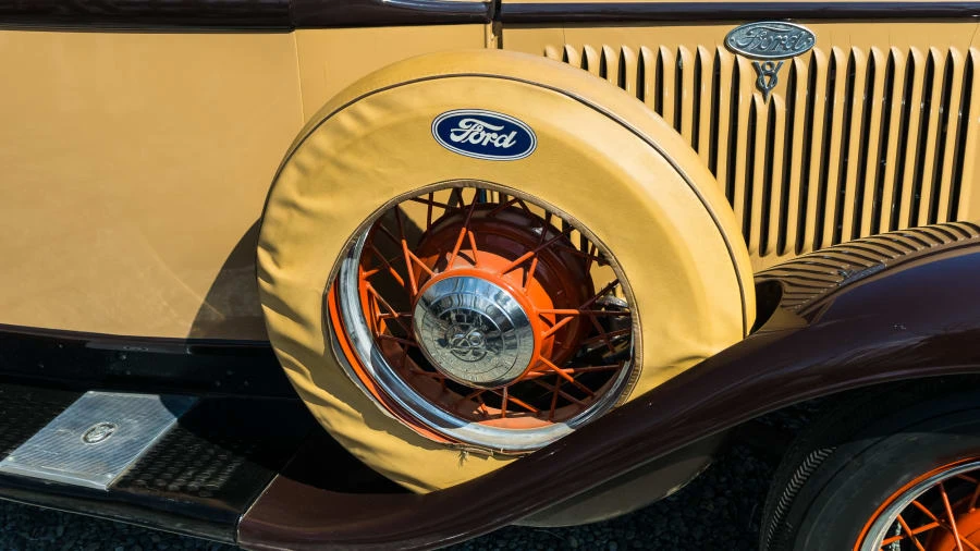 1934 Ford Model 18 & 40 - Image 9 of 12