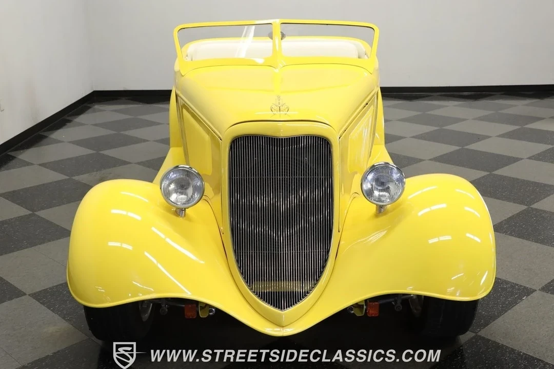1934 Ford Model 18 & 40 - Image 16 of 21
