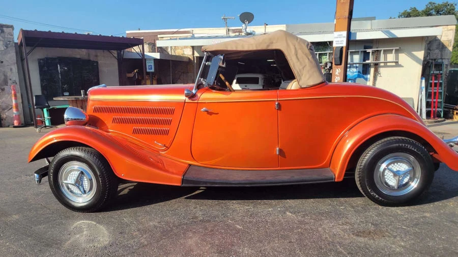 1934 Ford Model 18 & 40 - Image 2 of 18