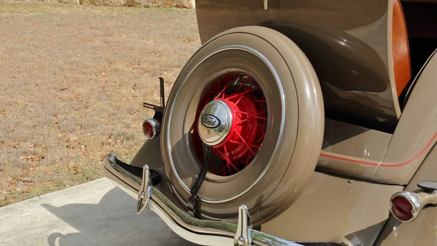 1934 Ford Model 18 & 40 - Image 17 of 19