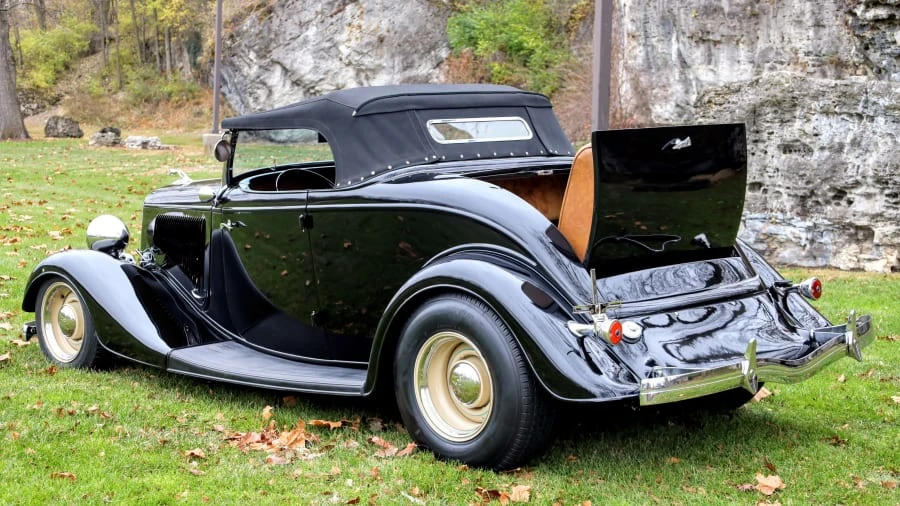1934 Ford Model 18 & 40 - Image 4 of 14