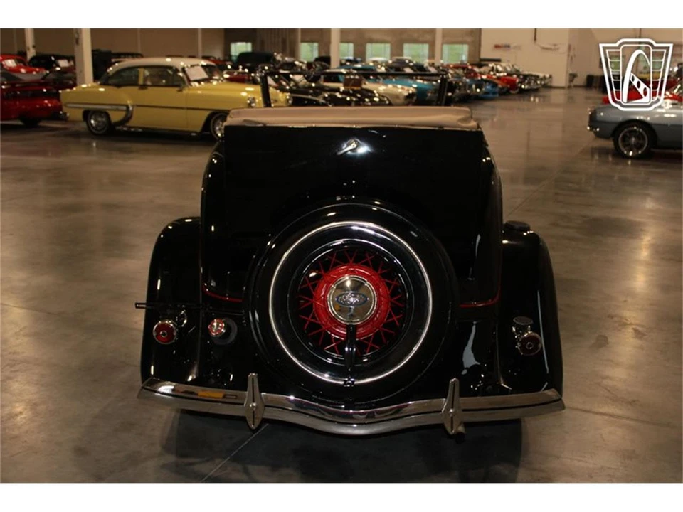 1934 Ford Standard & Deluxe & Super Deluxe - Image 4 of 31