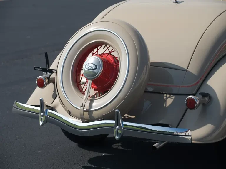 1934 Ford Model 18 & 40 - Image 16 of 18