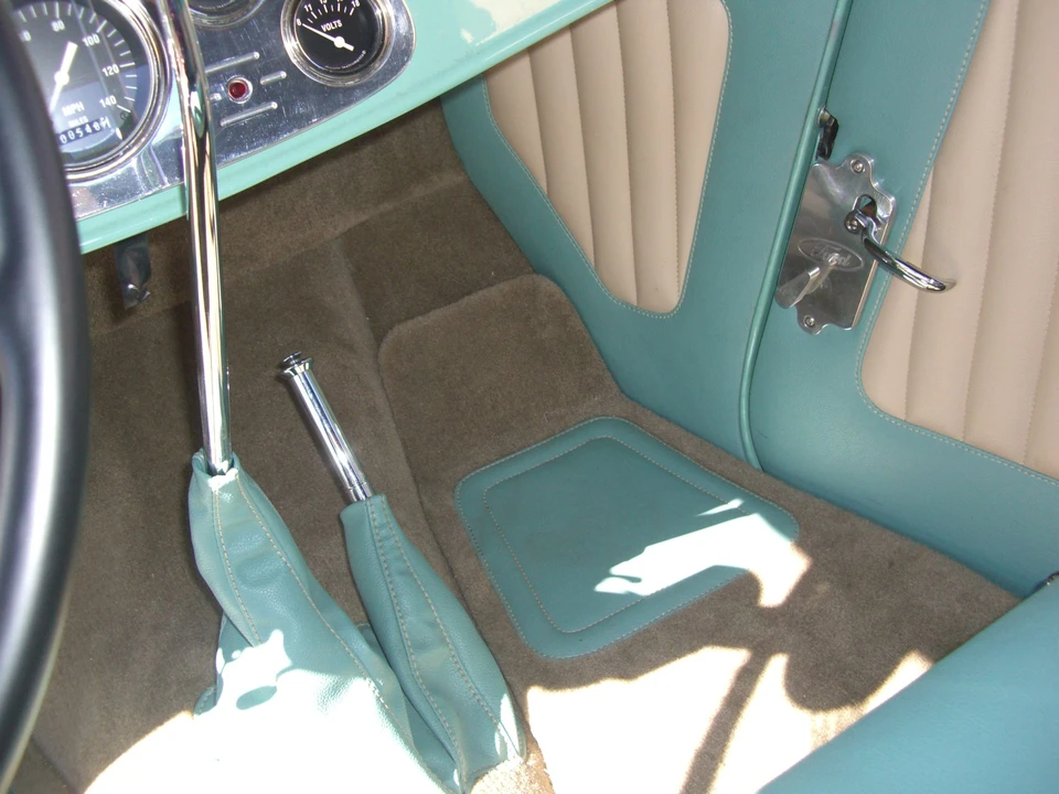 1934 Ford Model 18 & 40 - Image 28 of 31