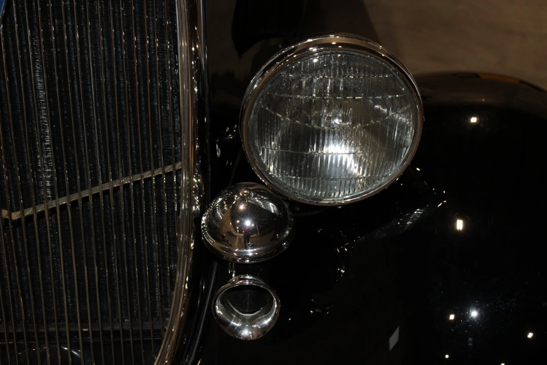 1934 Ford Model 18 & 40 - Image 11 of 12