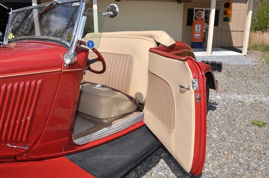 1934 Ford Model 18 & 40 - Image 4 of 10