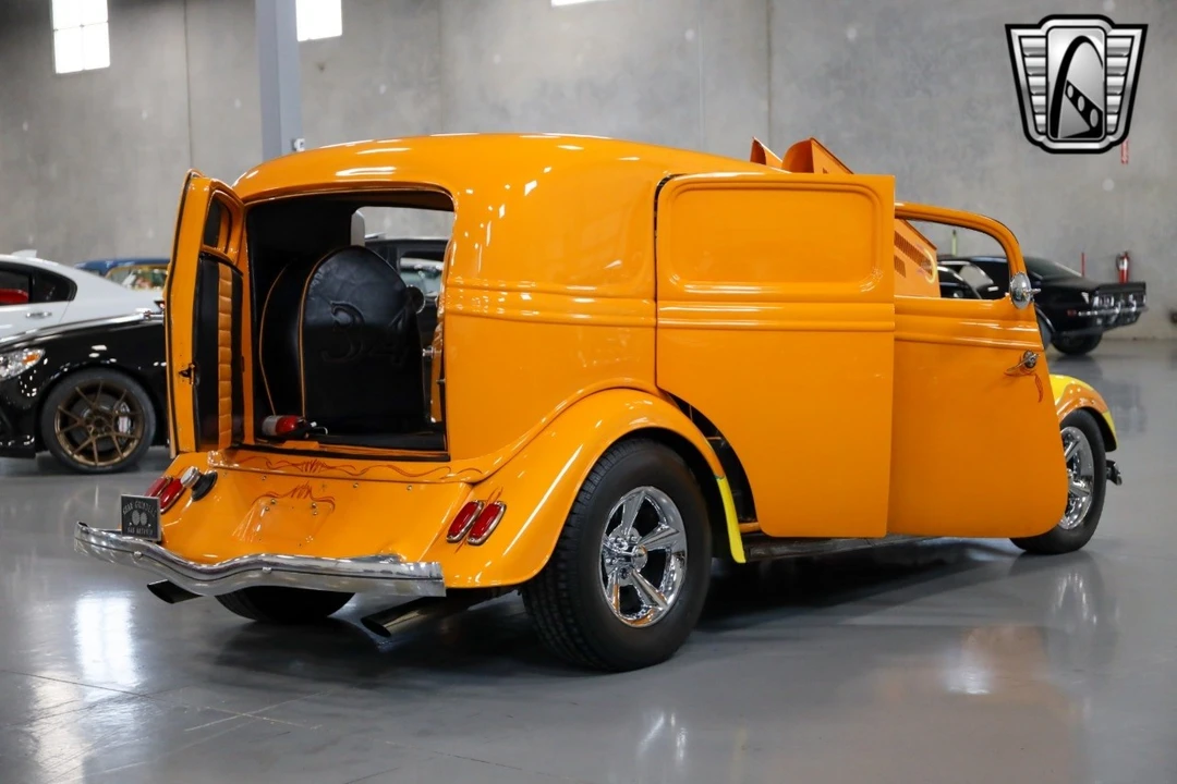 1934 Ford Model 18 & 40 - Image 10 of 21
