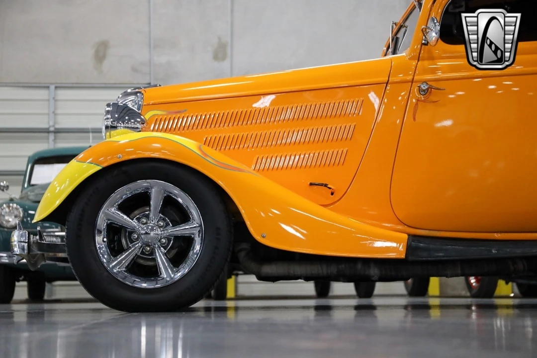 1934 Ford Model 18 & 40 - Image 5 of 21
