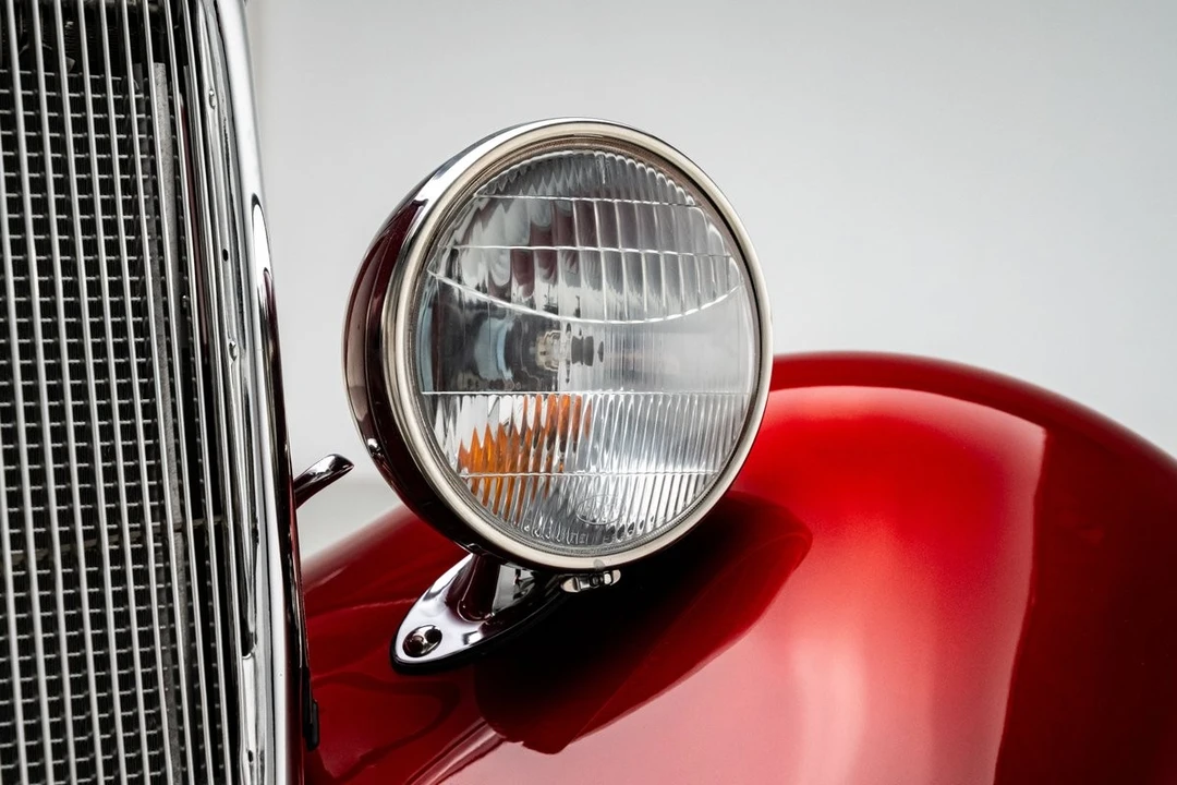 1934 Ford Standard & Deluxe & Super Deluxe - Image 15 of 31