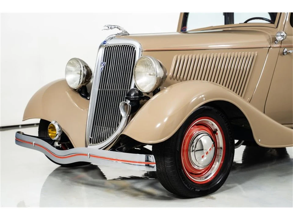 1934 Ford Standard & Deluxe & Super Deluxe - Image 4 of 31