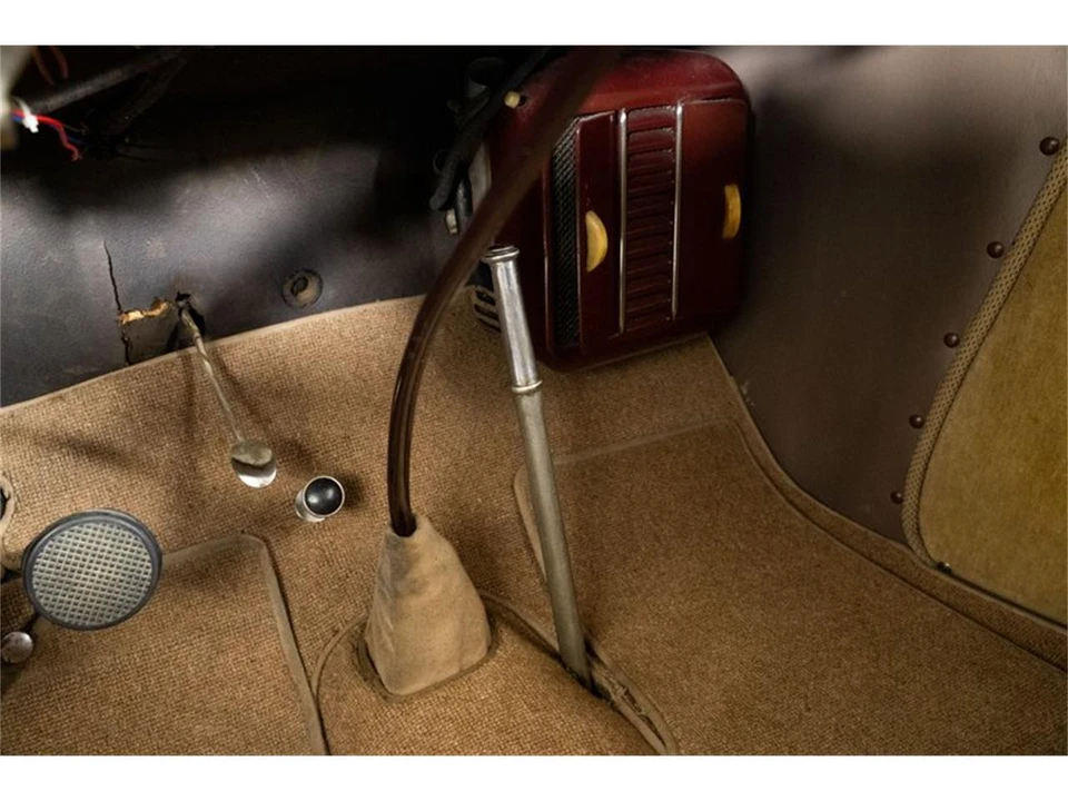 1934 Ford Standard & Deluxe & Super Deluxe - Image 23 of 31