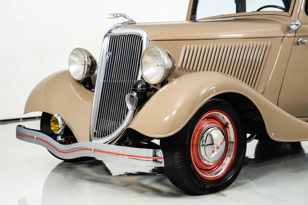 1934 Ford Standard & Deluxe & Super Deluxe - Image 6 of 31