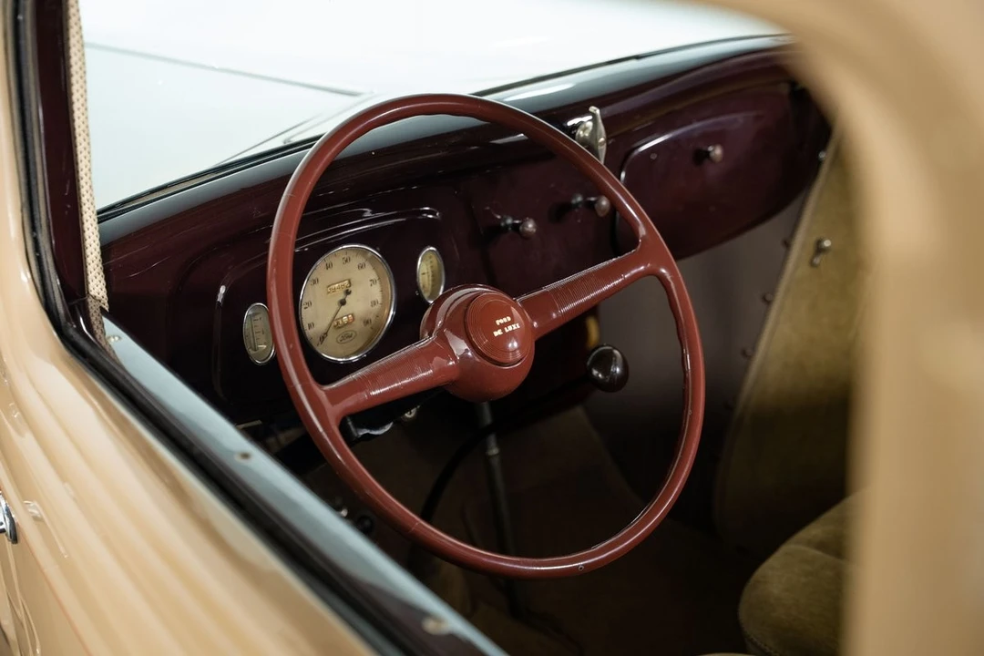 1934 Ford Standard & Deluxe & Super Deluxe - Image 19 of 31
