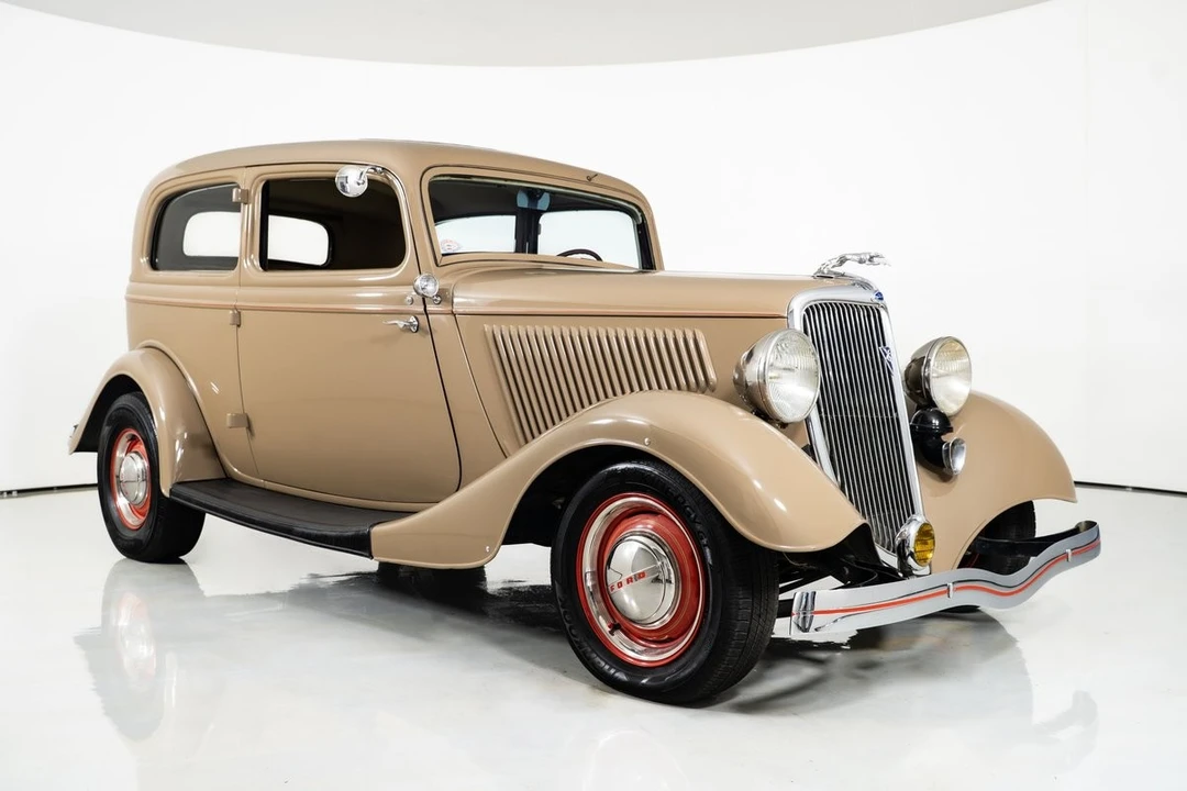 1934 Ford Standard & Deluxe & Super Deluxe - Image 13 of 31
