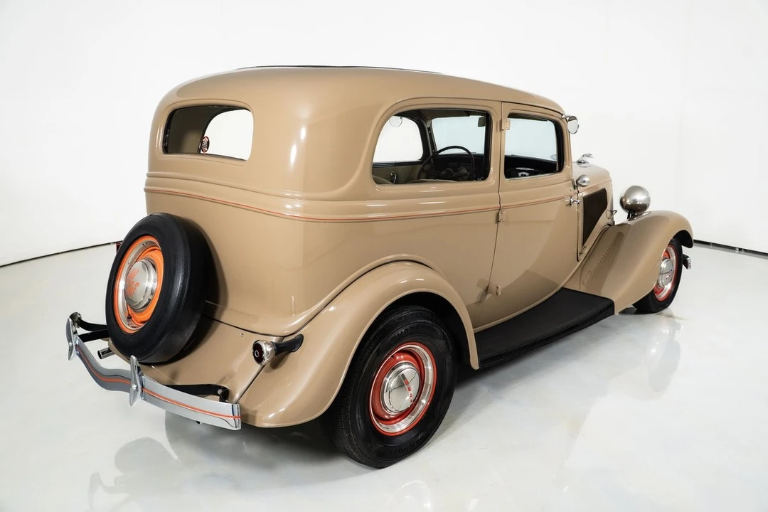 1934 Ford Standard & Deluxe & Super Deluxe - Image 11 of 31