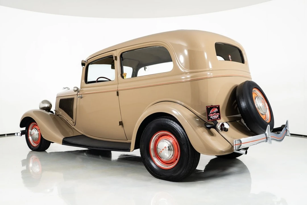 1934 Ford Standard & Deluxe & Super Deluxe - Image 9 of 31