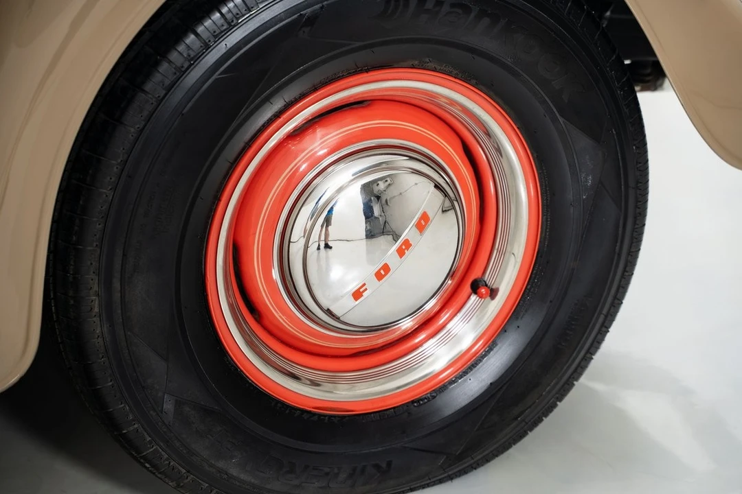 1934 Ford Standard & Deluxe & Super Deluxe - Image 8 of 31