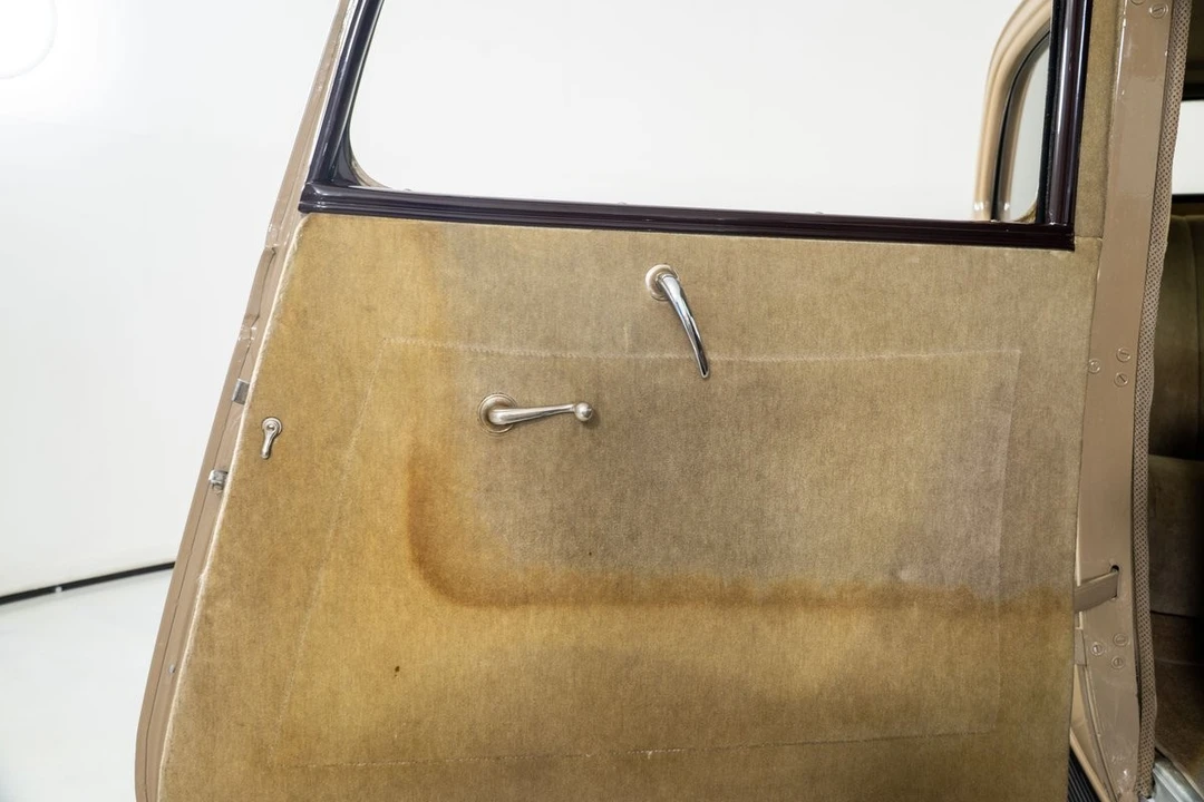 1934 Ford Standard & Deluxe & Super Deluxe - Image 27 of 31