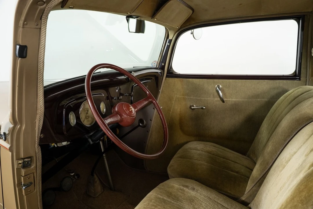 1934 Ford Standard & Deluxe & Super Deluxe - Image 2 of 31