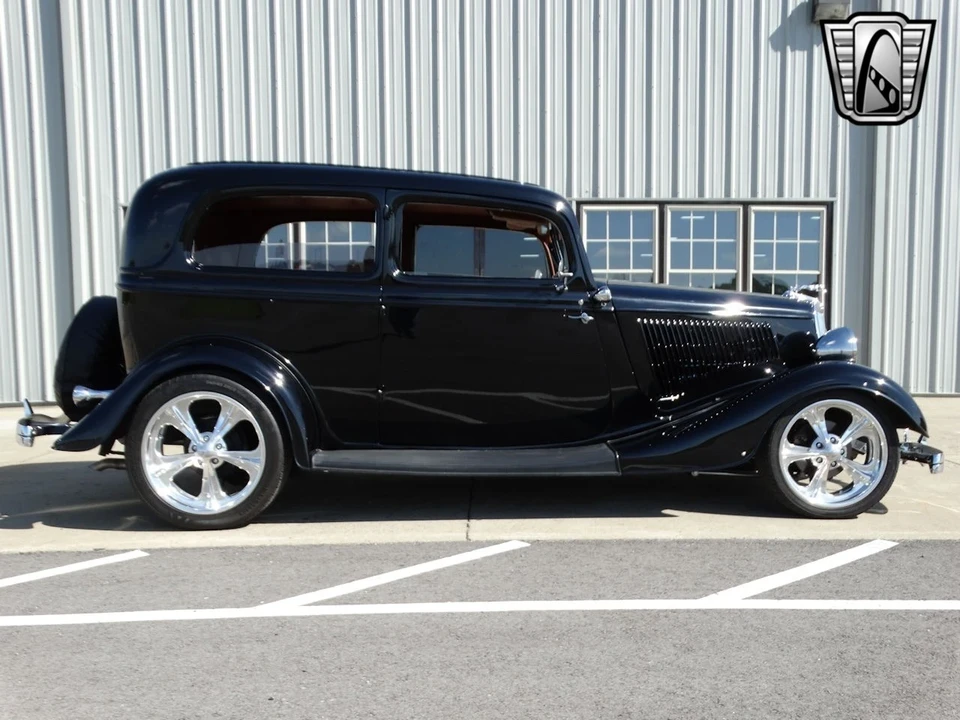 1934 Ford Model 18 & 40 - Image 10 of 21