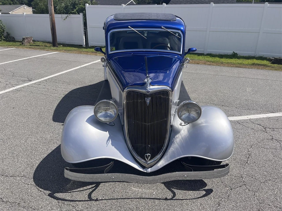 1934 Ford Standard & Deluxe & Super Deluxe - Image 2 of 31