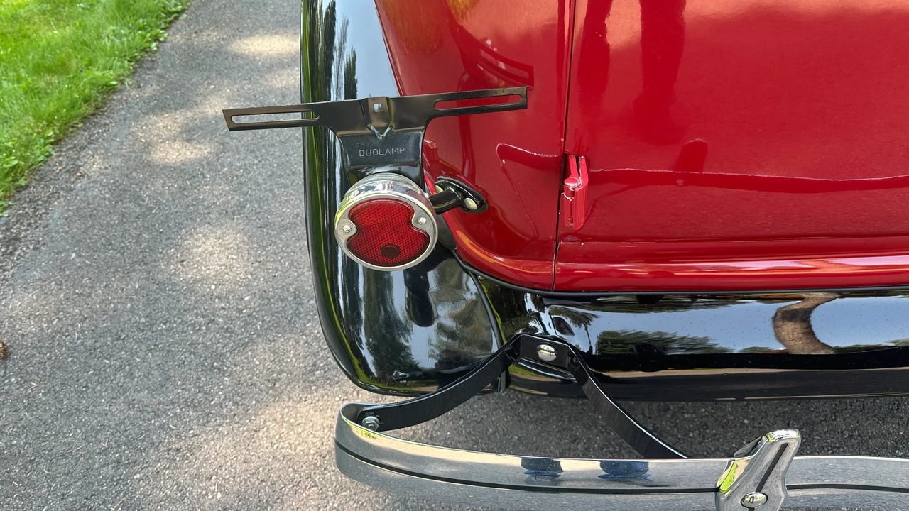 1934 Ford Standard & Deluxe & Super Deluxe - Image 26 of 31