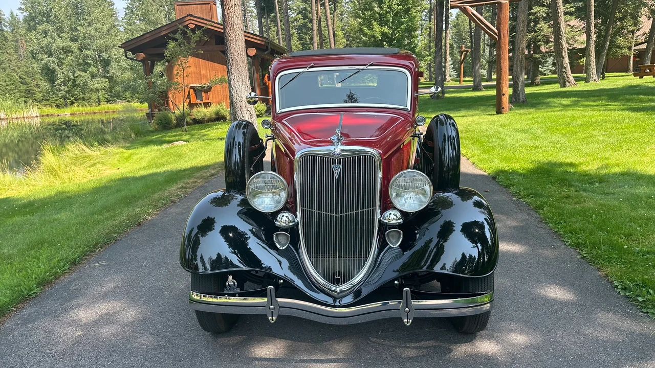 1934 Ford Standard & Deluxe & Super Deluxe - Image 2 of 31