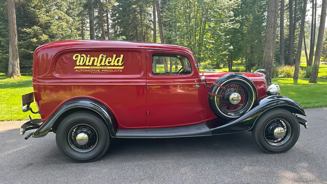 1934 Ford Standard & Deluxe & Super Deluxe - Image 4 of 31