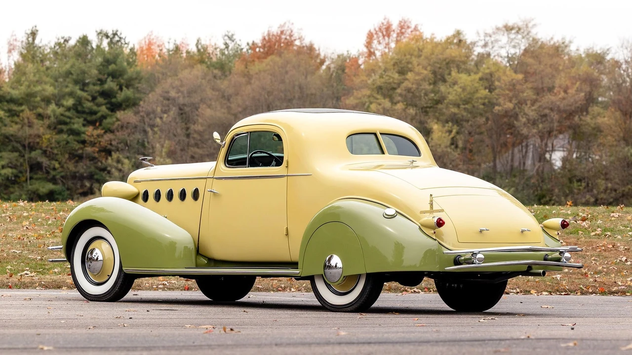 1934 LaSalle Series 50 - Image 2 of 31