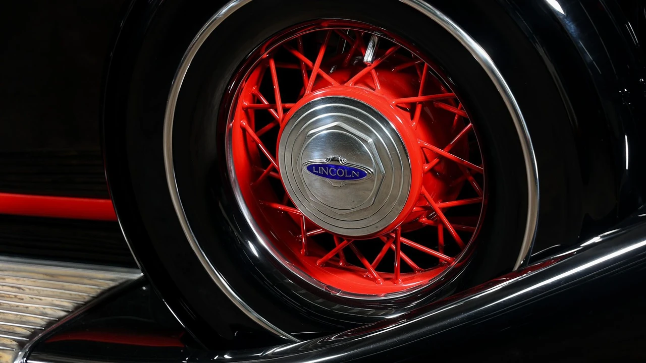 1934 Lincoln Zephyr - Image 23 of 31