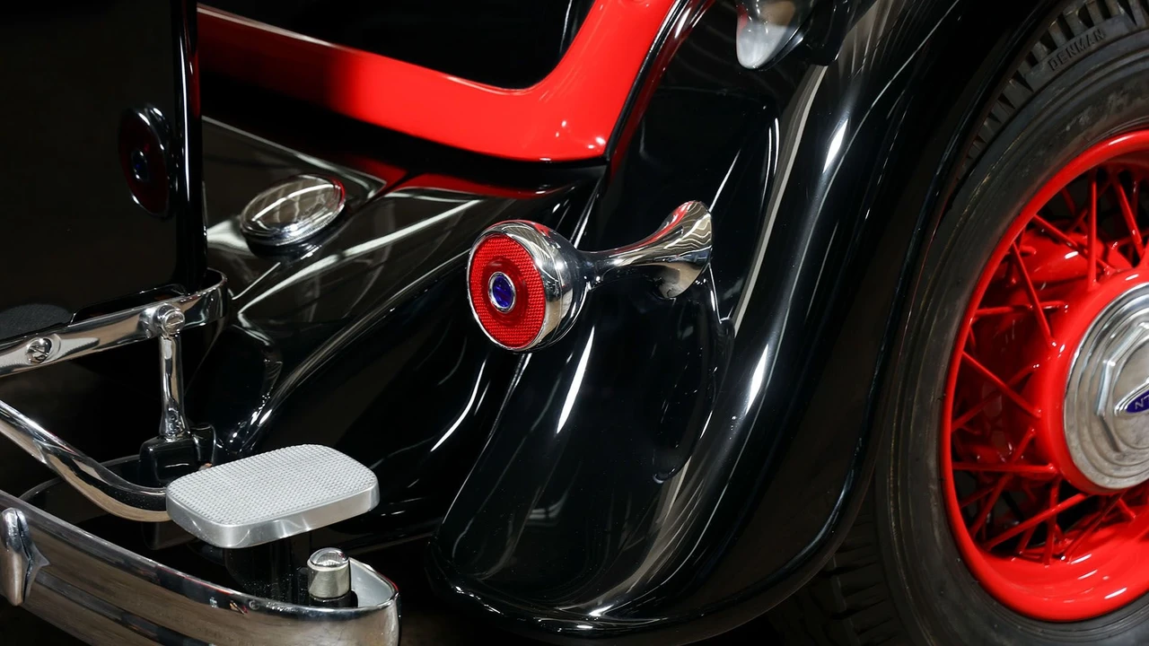 1934 Lincoln Zephyr - Image 31 of 31