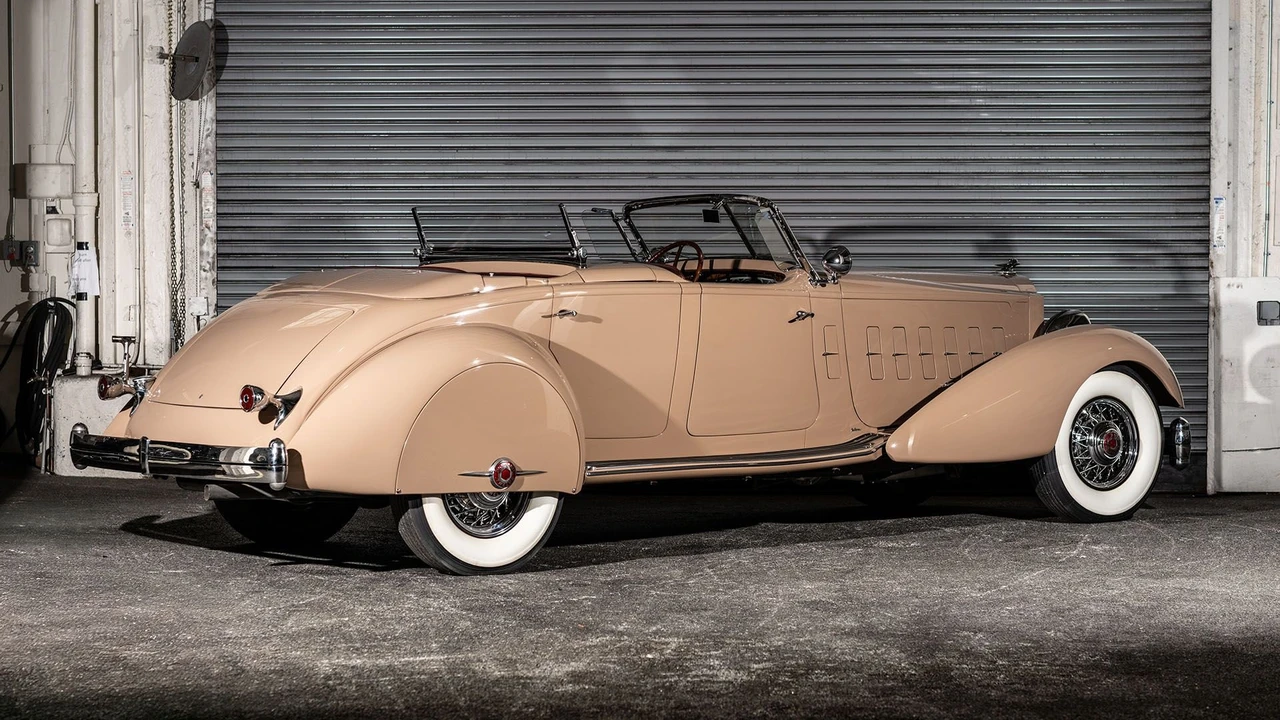 1934 Packard Twelve - Image 4 of 31