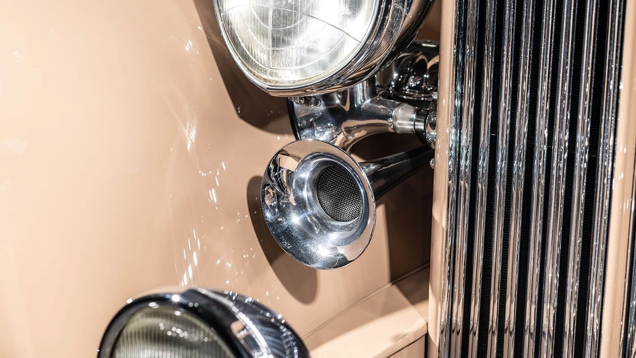 1934 Packard Twelve - Image 14 of 31