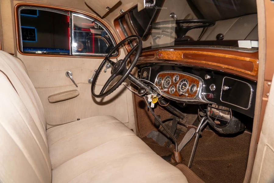 1934 Pierce-Arrow - Image 10 of 21