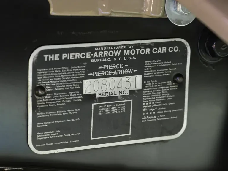 1934 Pierce-Arrow - Image 17 of 24