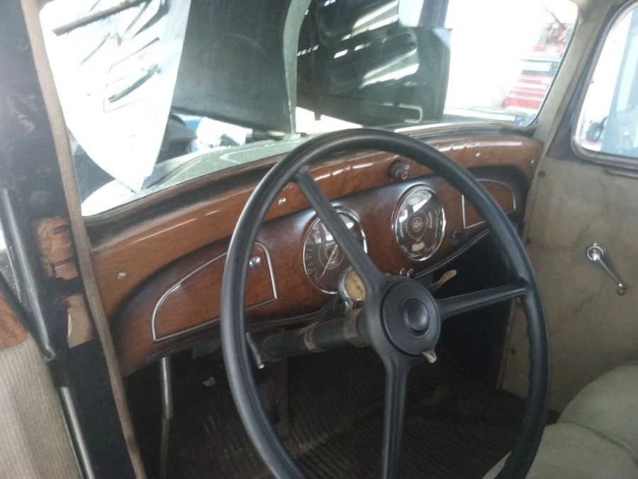 1934 Reo - Image 24 of 28