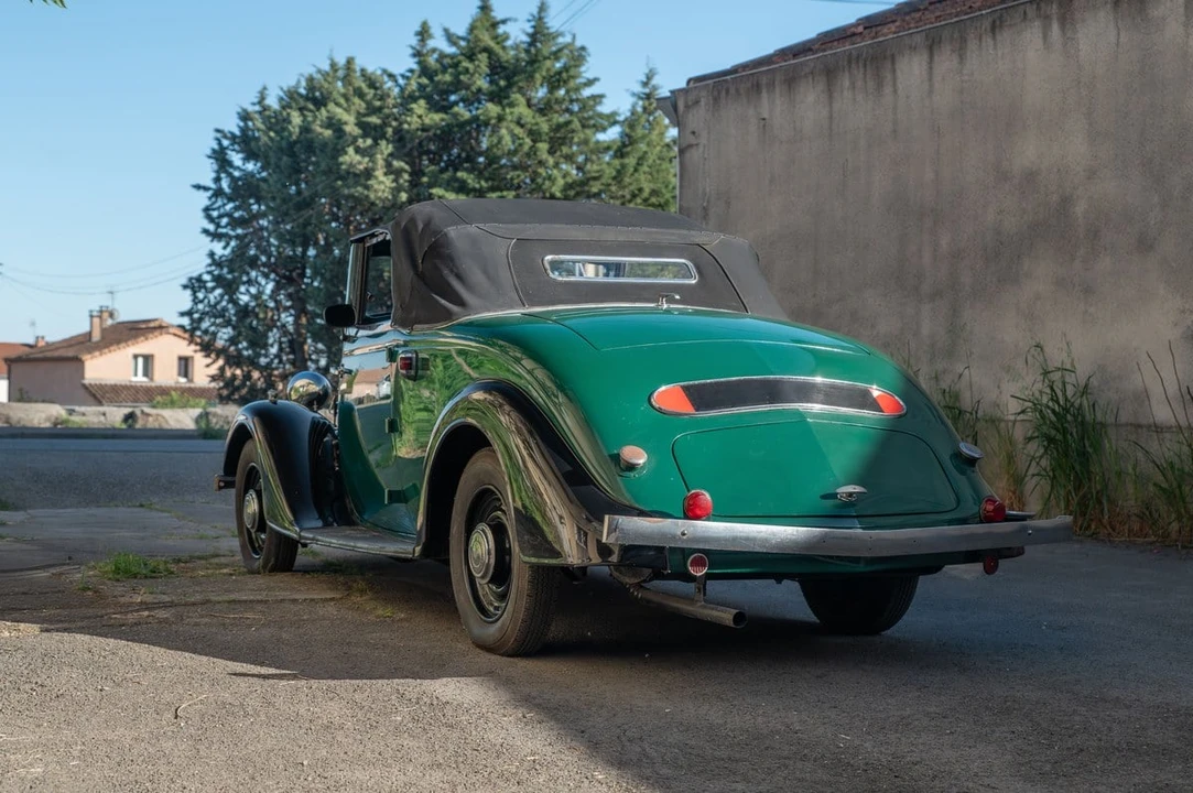1934 Renault - Image 8 of 30