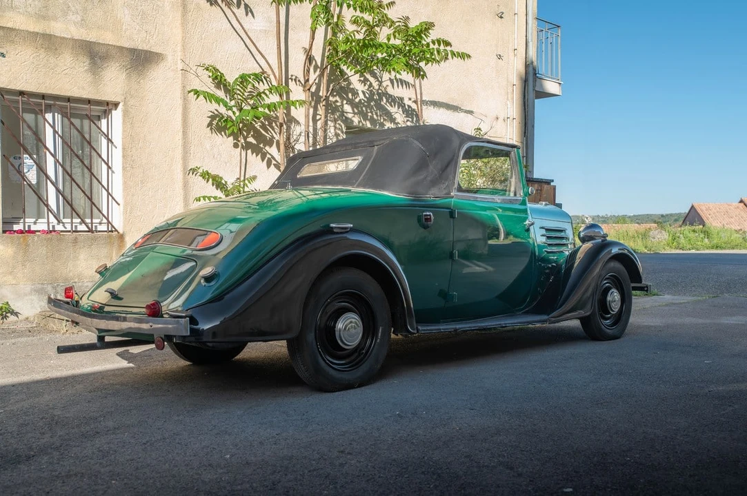 1934 Renault - Image 9 of 30