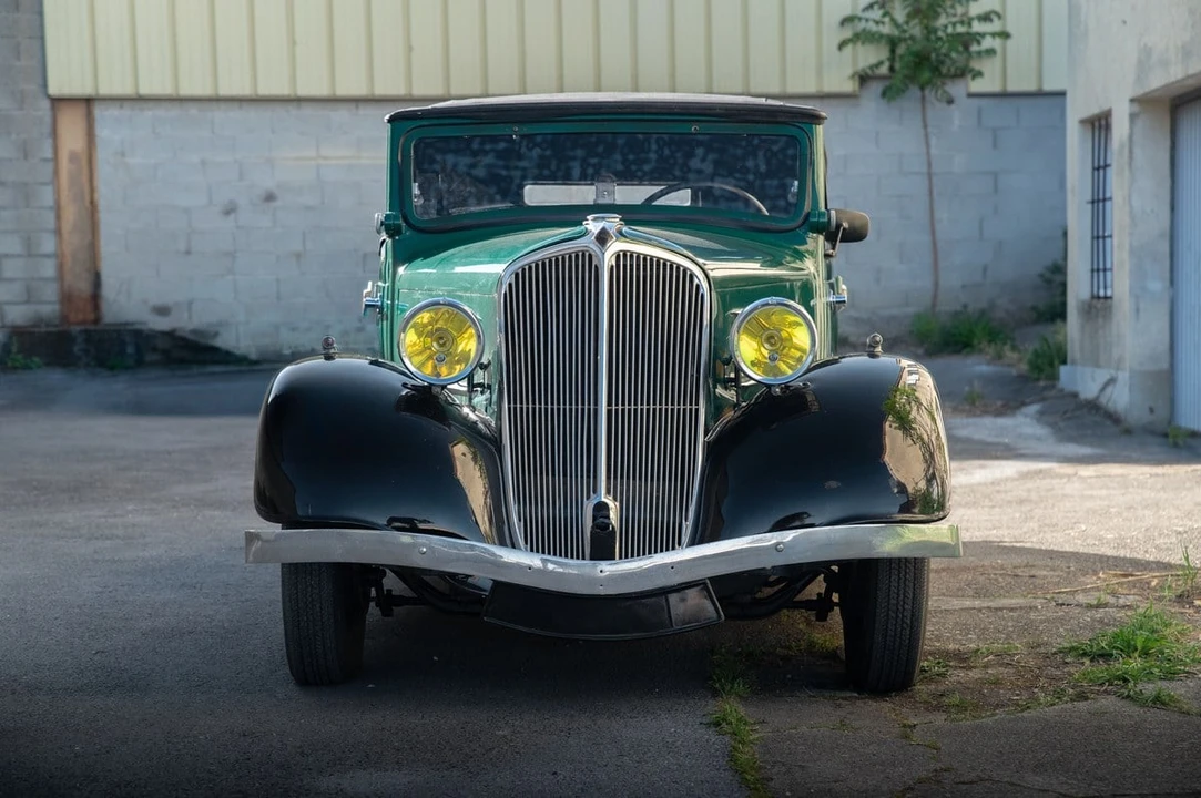 1934 Renault - Image 10 of 30