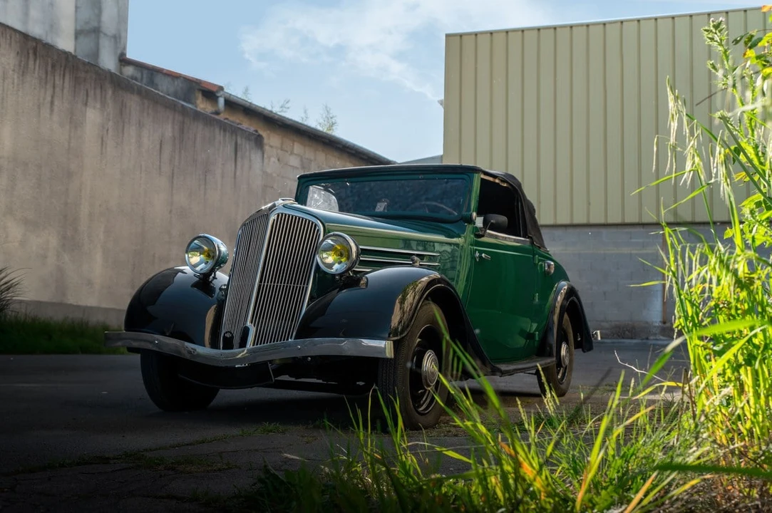 1934 Renault - Image 11 of 30