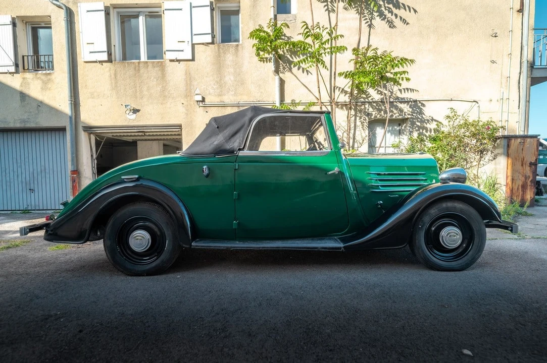 1934 Renault - Image 13 of 30