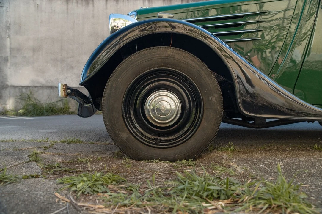 1934 Renault - Image 17 of 30