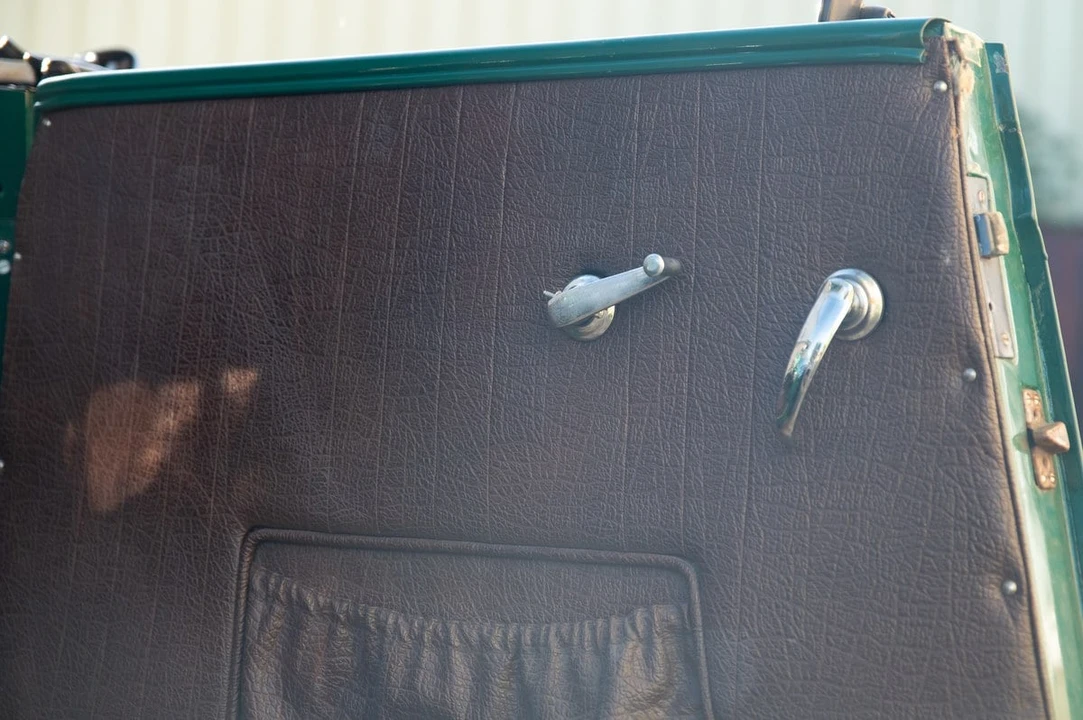 1934 Renault - Image 30 of 30