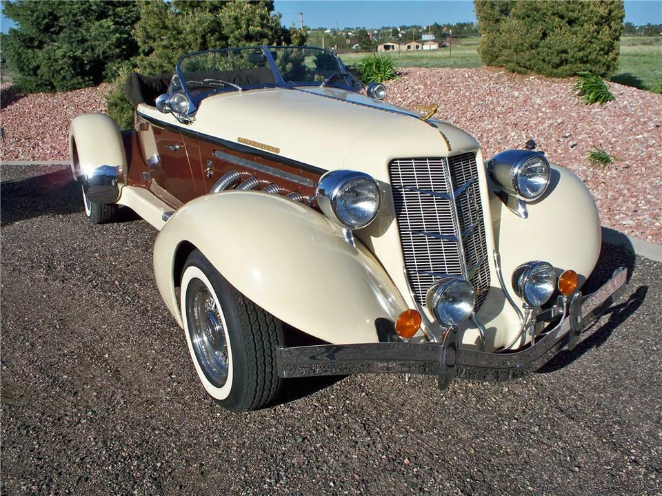 1935 Auburn Speedster - Image 2 of 5