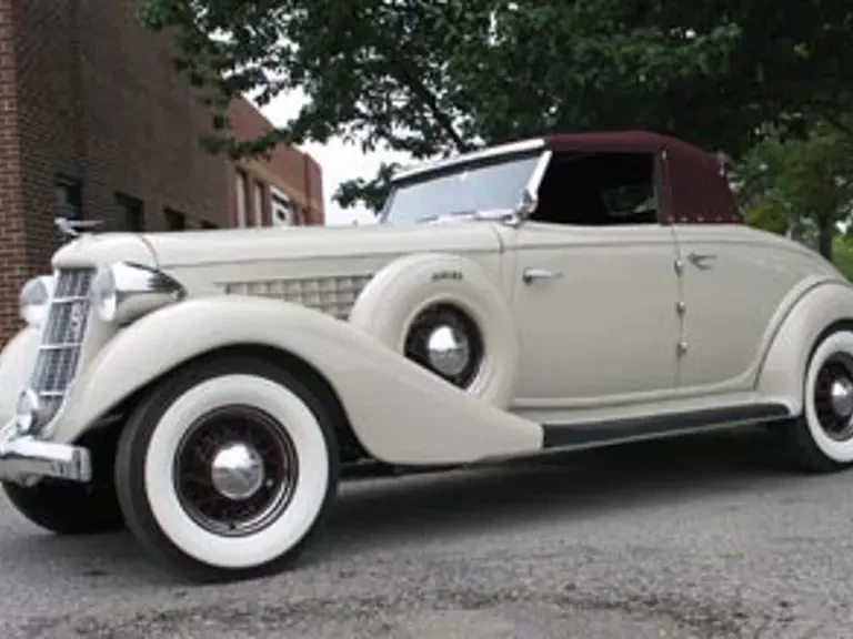 1935 Packard Eight - Image 2 of 13
